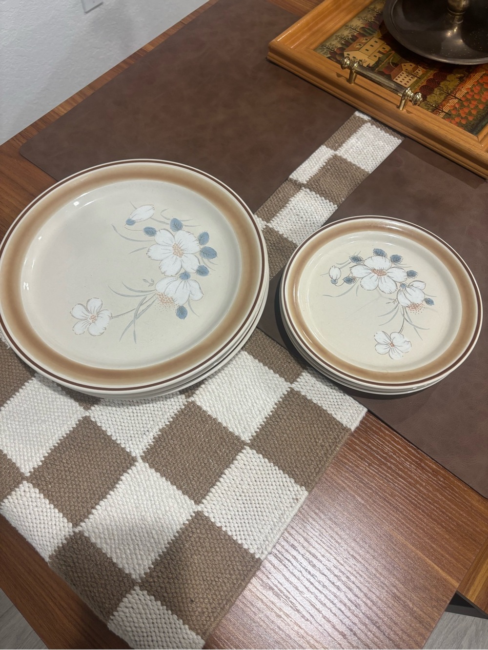 Vintage Hearthside "Water Colors Dawn" Set of 4 dinner plates & 3 salad plates